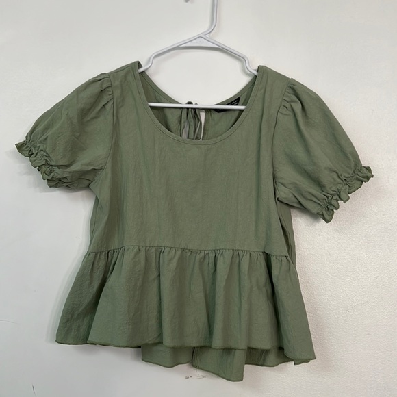 SHEIN Tops Green Babydoll Top With Puff Sleeves And An Open Tie